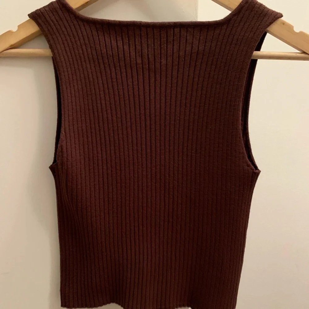 Dynamite Rich Brown Ribbed Tank Top - Picture 2 of 2